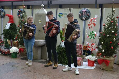 Miklavž obiskal zagorsko tržnico
