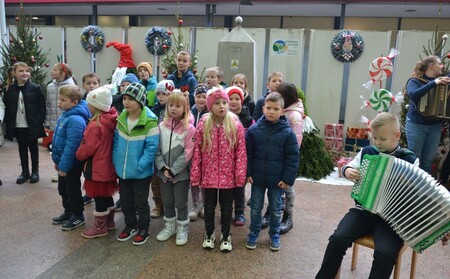 Miklavž obiskal zagorsko tržnico